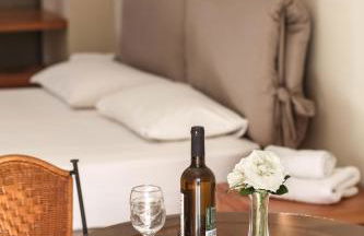 Eleni Suites Methoni - Photo 8