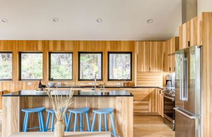 Rustic Arch Cape Getaway w/ Vibrant Interior Walk to the Beach Cape Wonder - Foto 26