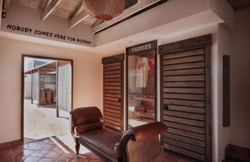 Industrial Artist Loft at Iconic Property - Foto 17