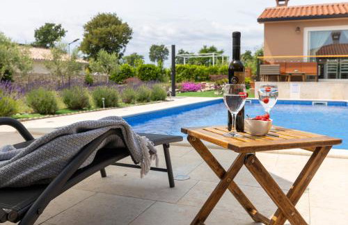 Luka's house - Photo 27