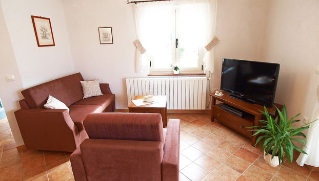 Mirela - Foto 5, Inside other