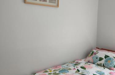 Newly Refurbished 2- Bed Stylish Home - Foto 31