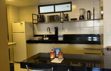 Apartamento amplo e equipado, entre a praia e o centro - Foto 14