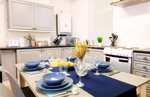 Town Centre House with parking, Wi-Fi - Foto 22