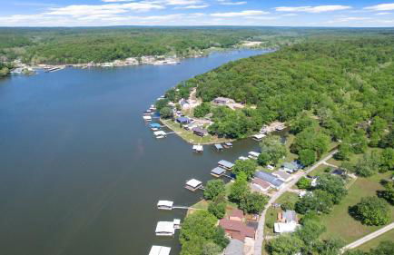 Huge Lakefront Yard, Private Dock - Amazing Views! - Foto 56