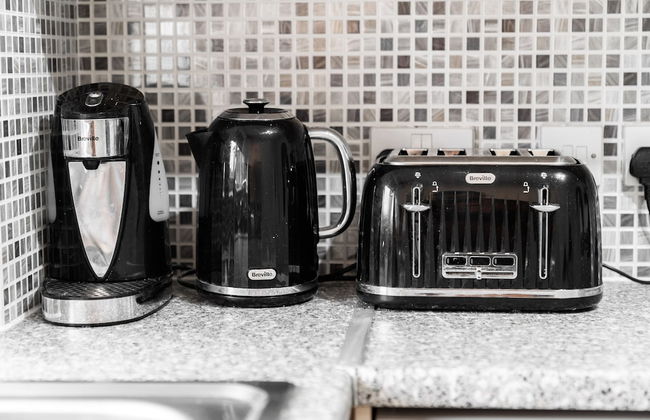 Stunning 2-bed Apartment in Tipton Sleeps 3 - Foto 10