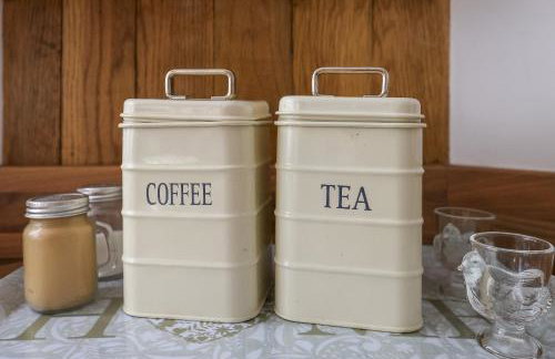 Spacious Self Contained Annexe with Parking - Pass the Keys - Foto 16