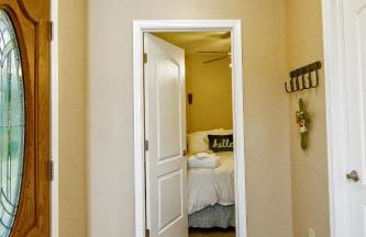 Cabin by the Creek with private creek access - Foto 10