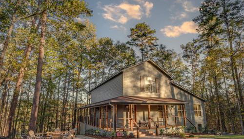Waterfront Terry Home with 3 Decks and Hot Tub! - Foto 2