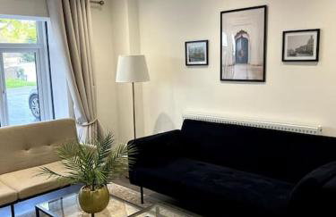 4 Bedroom House Coventry Sleep 7 with 3 Parking Spaces - Foto 17