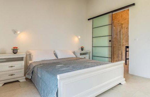 2 Bedroom Lovely Home In Hrboki - Photo 33