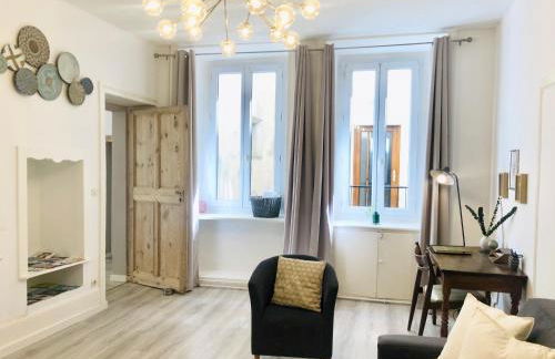 Elegant, Spacious Apartment in Historic Center of Tournon - Foto 25