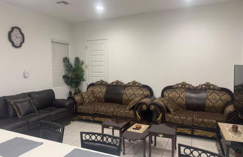 genie palace at statefarm stadium - Photo 18