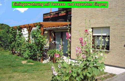 nette Ferienwohnung mit eigenem Eingang und Sonnenterrasse - Foto 2