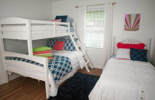 Serene Lakefront Home with Hot Tub and Boat for Rent! - Foto 15