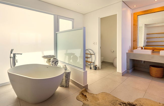 YOLO Spaces – The White House Boutique Villa - Foto 56