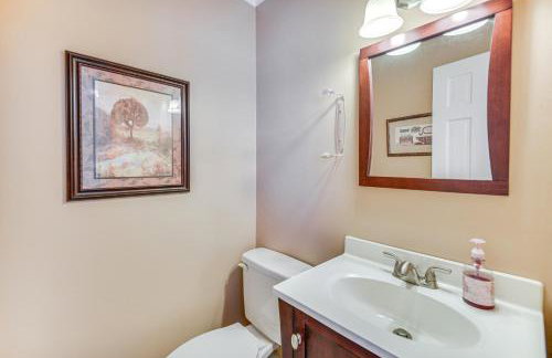 Luxe Lakefront Portsmouth Home: Fish, Swim & Play! - Foto 20