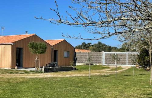 Charmante Maison Rénovée Proche Plage et Forêt avec Jardin - FR-1-652-57 - Foto 35