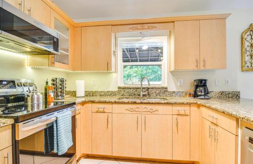 Lovely St Petersburg Home with Backyard Oasis - Foto 9