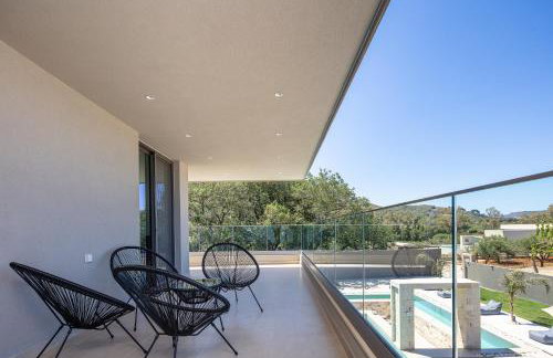 Elinor Villa - Nature Retreat amidst Mountains & Lake by etouri - Foto 43