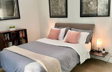 Upscale Modern Hill Country Home! Has it ALL! - Foto 36