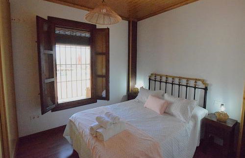 Idyllic Andalusian villa with private pool & stunning views - Foto 28