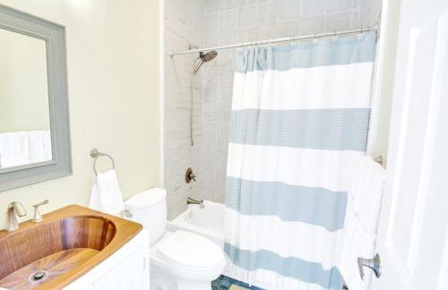 Spacious Oasis - Parking, Private Patio & Roofdeck - Foto 13