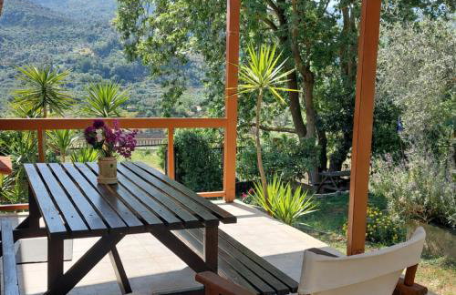 Sunshine Home - Peaceful Garden Escape & Parking - Foto 9