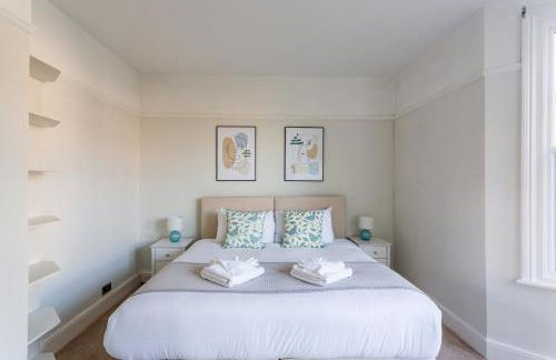 5 Bed Seaside Property with Garden , Parking and Games Room - Foto 61