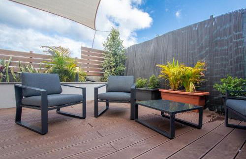 The Jolie - A Retreat in the City in an Entire House - Foto 14