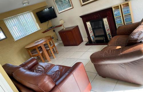 Rain Hill Cottage - Sleeps 4 Parking & Pets Ok - Foto 17