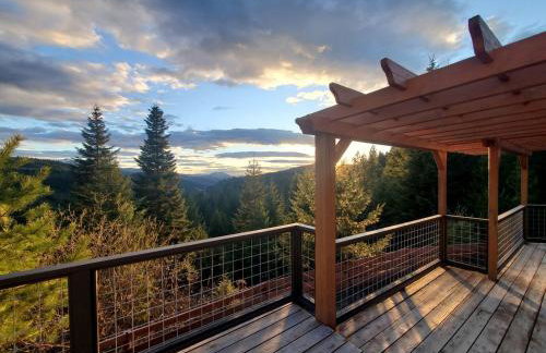 Rustic Mountain Retreat Perfect for Large Groups in Kingston, Idaho - Foto 7