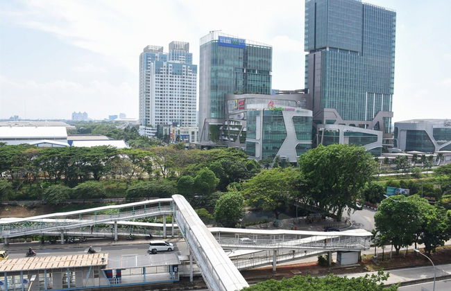 Nice And Cozy Studio At Tifolia Apartment - Photo 12