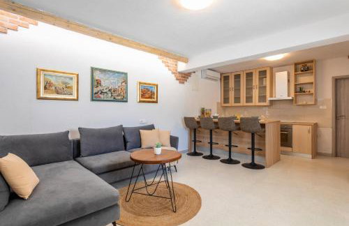 Holiday House Ivan with heated pool - Photo 43