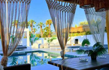 Moon Boutique Hotel - Ultra Luxury Suites with Pool, Perfect for Fun and Relaxation By Villa Mana Gers - Photo 6