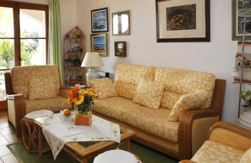 AT034 Vistas de la playa, casa en primera línea con salida a la playa - Foto 3