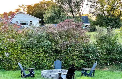 All Seasons Cottage - Game Room - Firepit By Zen Living Short Term Rental - Foto 41