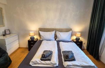 Premium Gruppen-Apartments in Gründerzeit-Villa mit Schlossblick und Parkplatz 16 Gäste - Foto 33