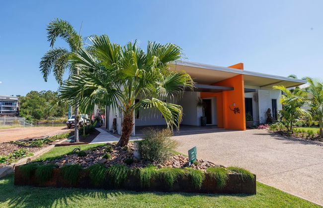 Water-front Paradise Pool - BBQ - Balcony Dining - Foto 4