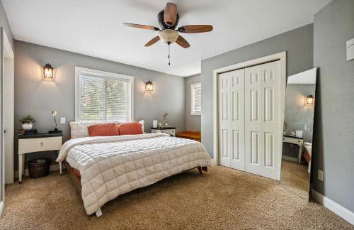 Black Hills Getaway with Hot Tub & Game Room for 18 - Foto 29