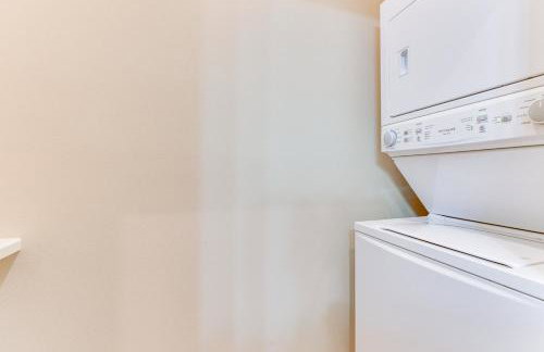 Lakefront Oscar Home with Game Room and Boat Dock! - Foto 24