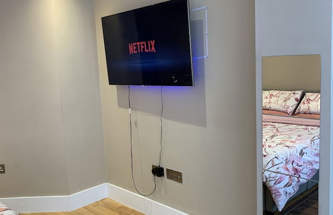 Charming 2-bed Apartment in Kingston Upon Thames - Foto 14