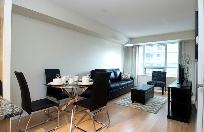 WhiteHall Suites- Yorkville - Photo 27