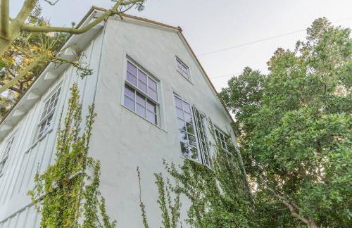 Romantic Carmel Cottage Ocean Country Views - Photo 1