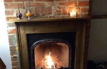 Charming Tudor riverside house - Foto 43