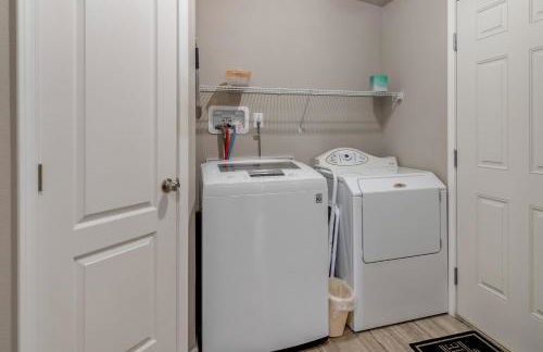 Ocean Shores Retreat with Porch and Canal Views! - Foto 22