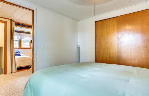 Lakefront Home with Patio in Havana! - Photo 15