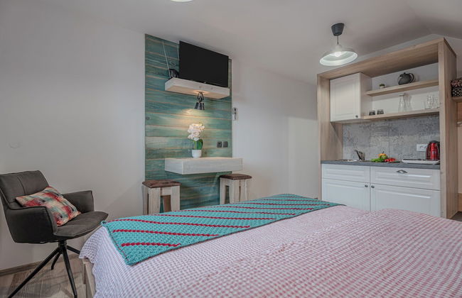 Lukec Estate - Photo 6