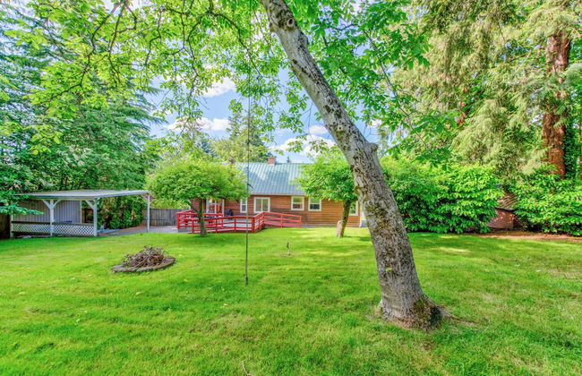 Private park in a cozy home next to I-90 huge yard - Foto 34