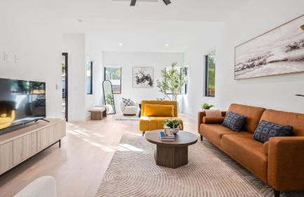 Stylish Home with Firepit Balcony Steps from Austin’s Best Near Rainey St Lady Bird Lake Downtown The Ashlee by AvantStay - Foto 9